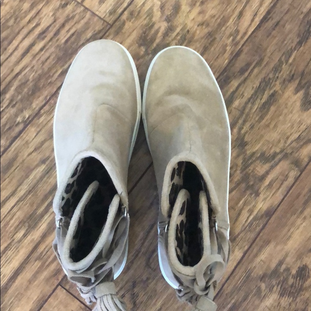 Zara Women High Top Suede Sneakers with Tie Back - Picture 4 of 6